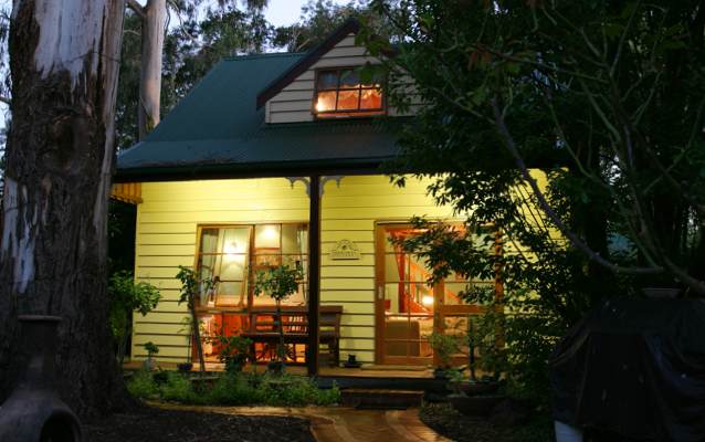 Yarrowee Cottage - Attic style spa cottage sleeps two with queen bed and double sofa bed.